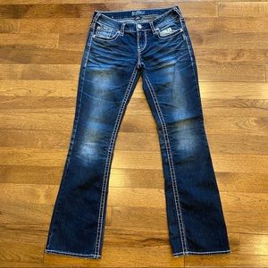 NWOT SILVER JEANS AIKO BOOTCUT DISTRESSED JEANS